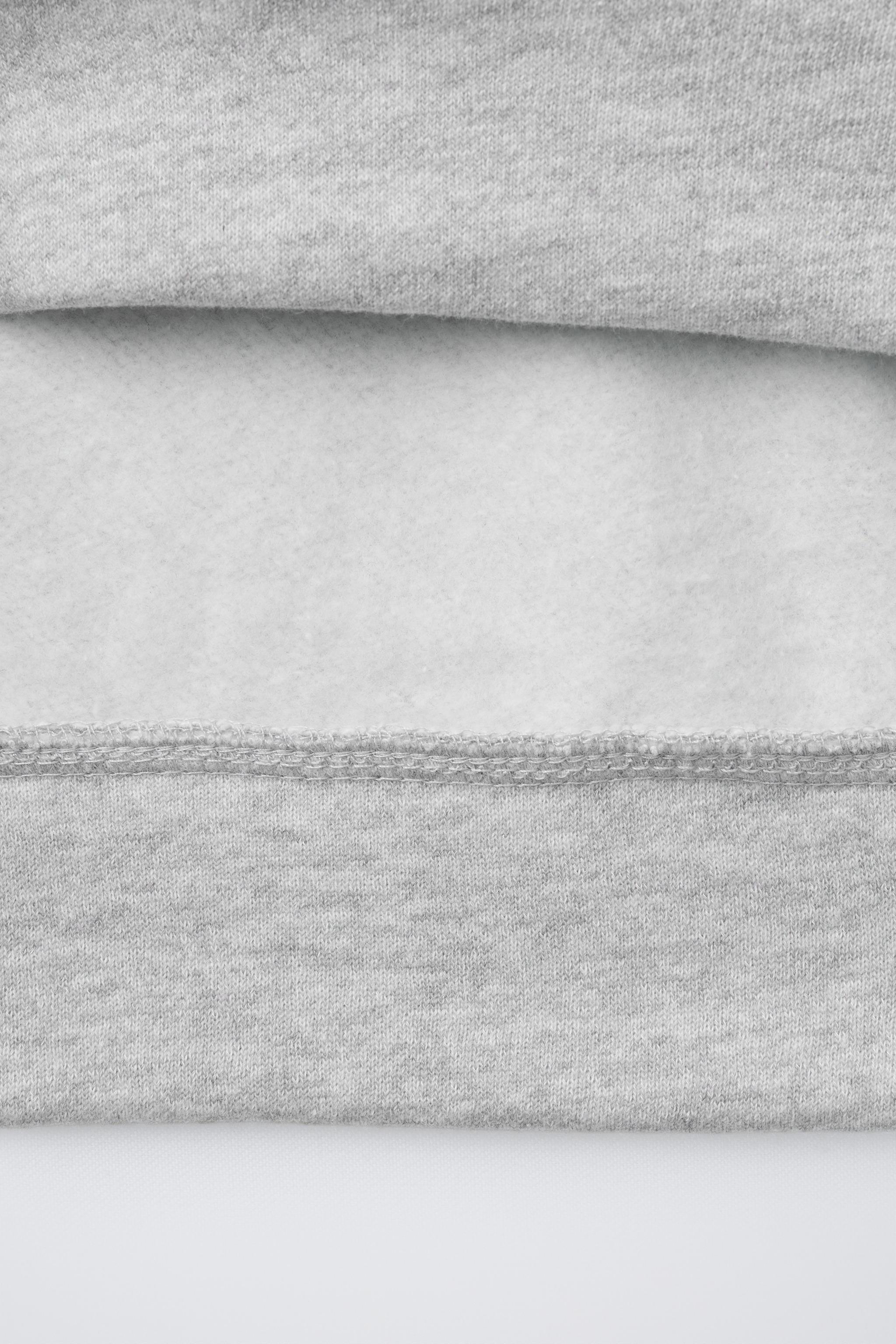 HIGH NECK SWEATSHIRT WITH LABEL
